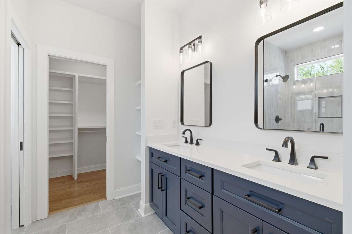Ensuite