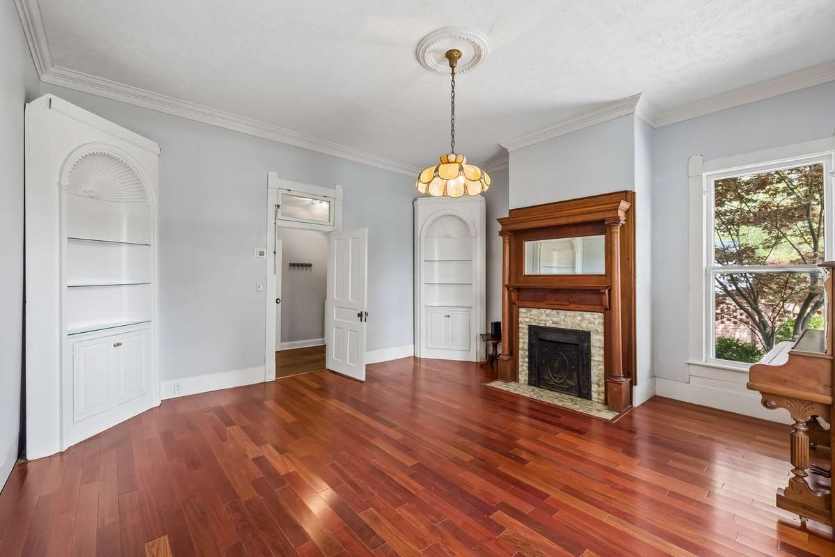 Sitting room, right of entry foyer on level #1.