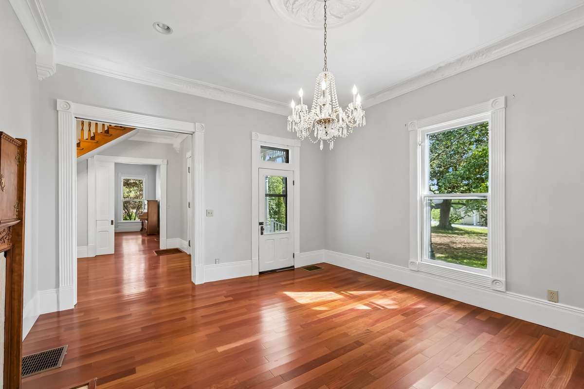 Primary bedroom, left of entry foyer on level #1