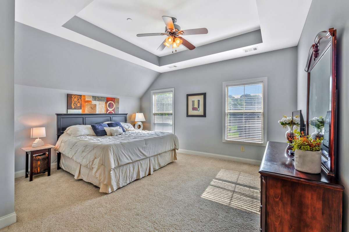 Very large upstairs bedroom with walk-in closet