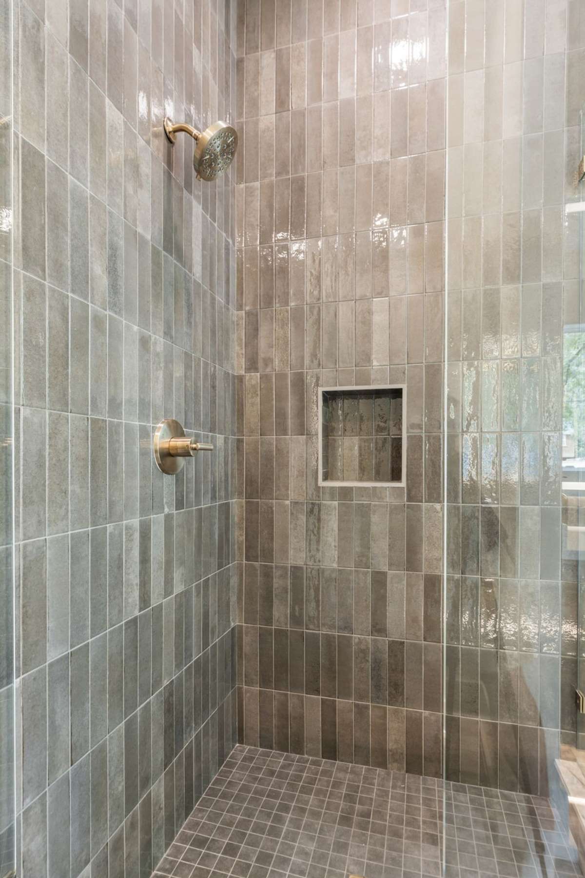 Large Shower.
