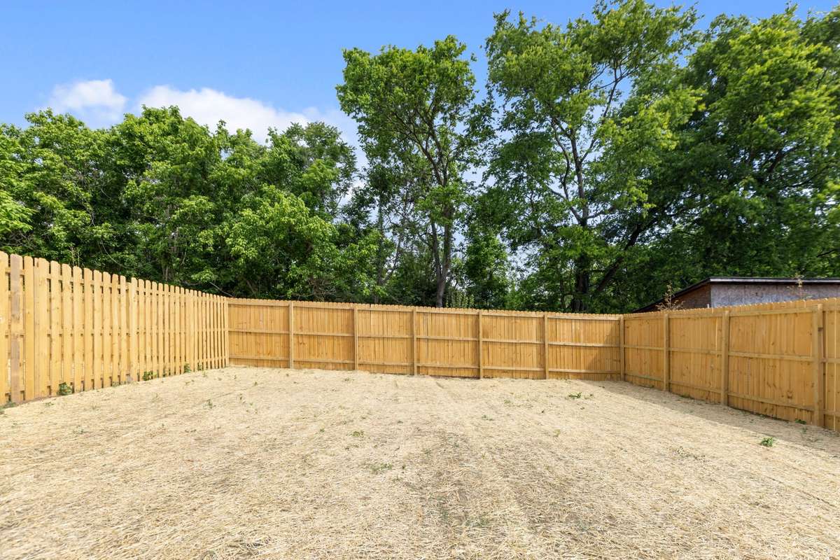 Large Backyard. 8' Fence.