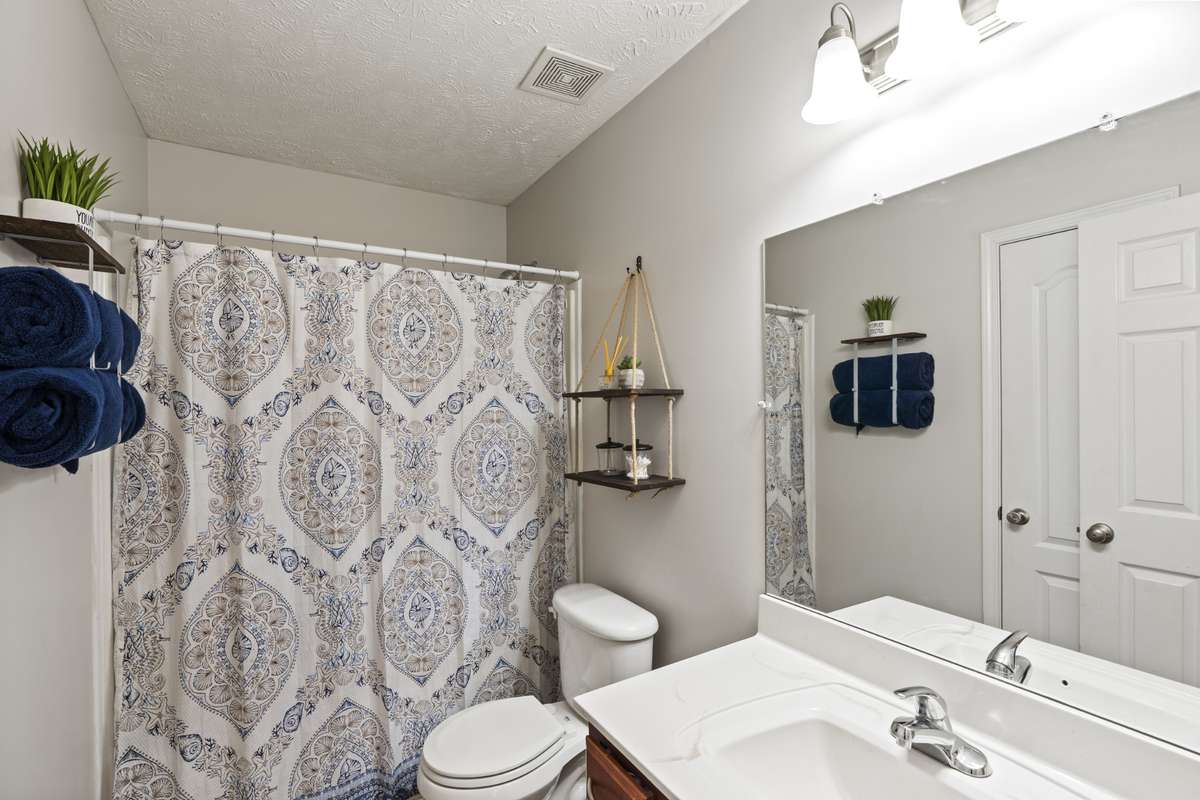 Full bath off hall