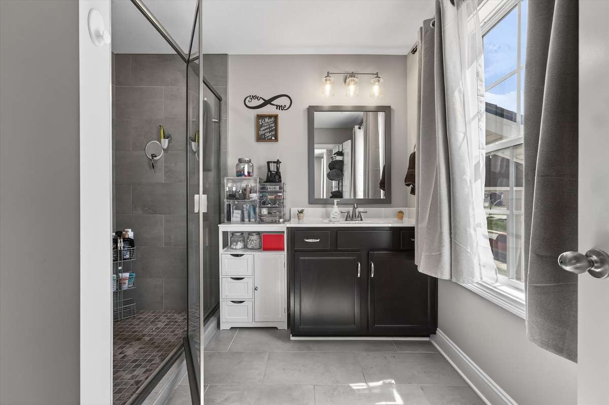 This sleek shower has some beautiful tile work