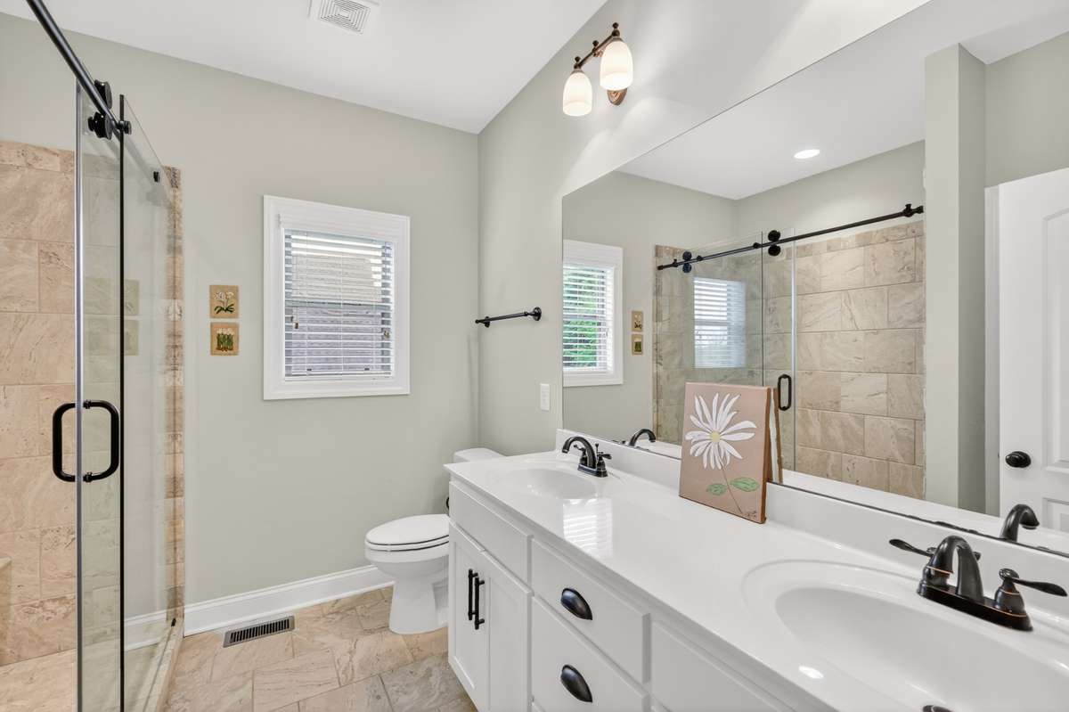 Dual sinks