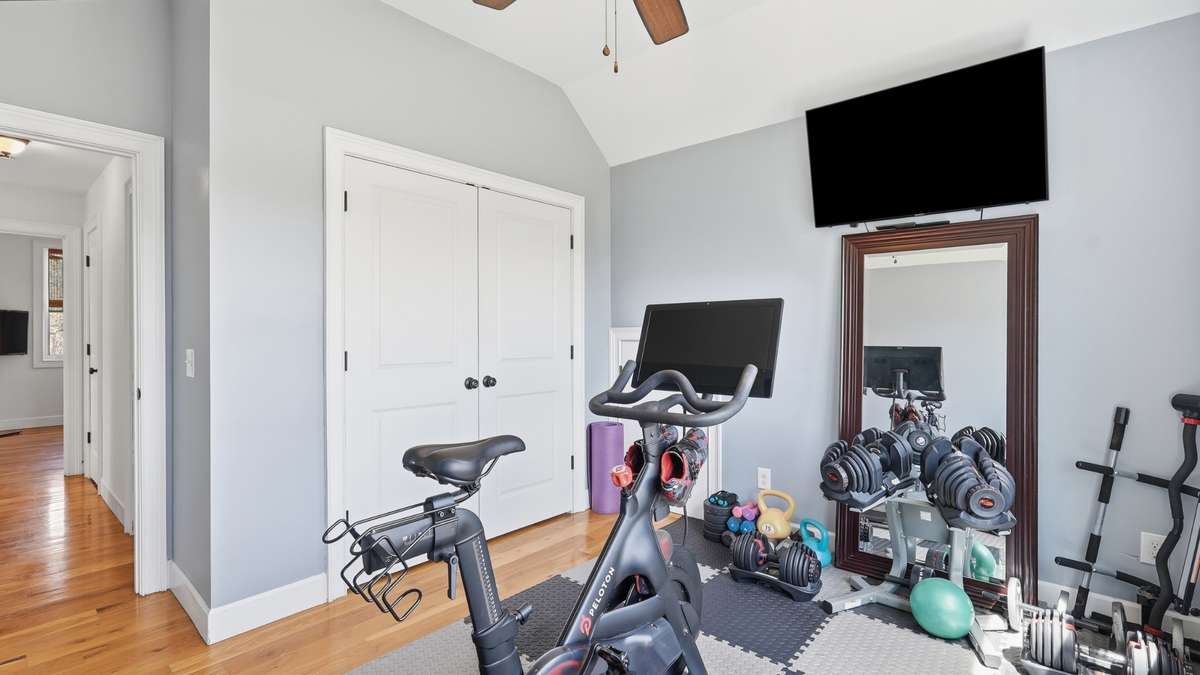Same great closet storage!