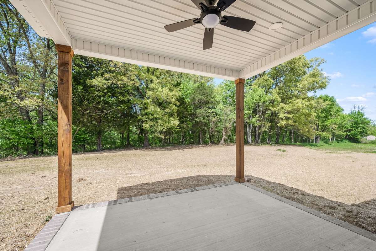 Covered back porch - perfect for entertaining!