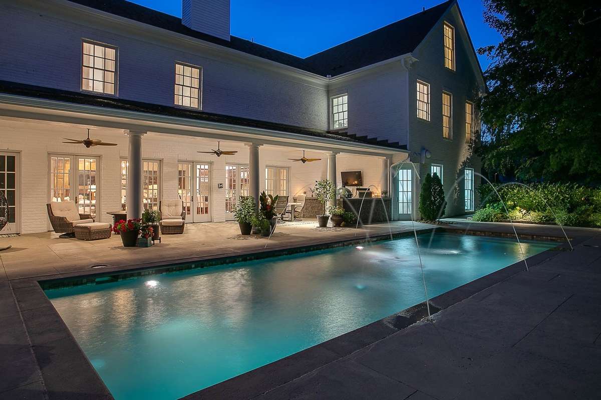 One more of the pool area in the evening...