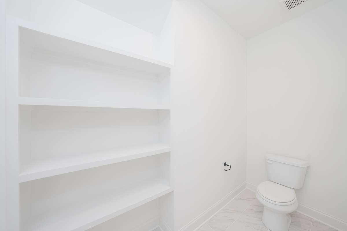 Primary water closet