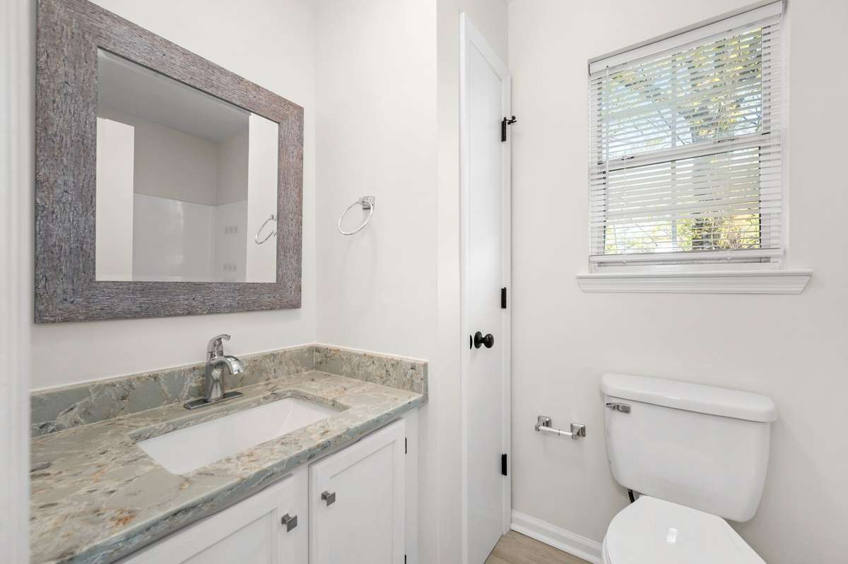 Secondary upstairs bathroom