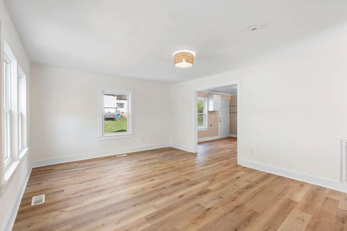 Spacious open-concept living!