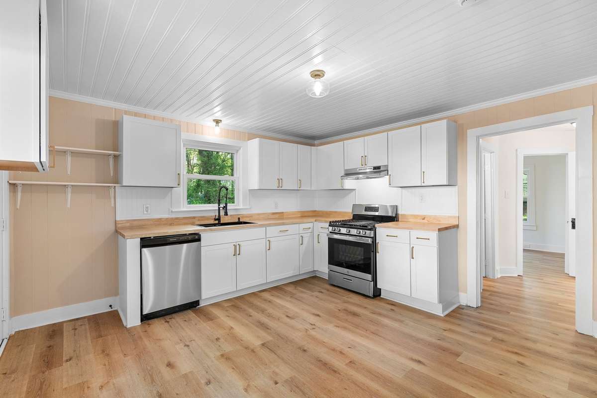 Stainless steel appliances convey!