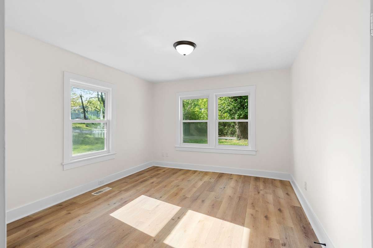 Spacious owner’s suite with 3 large windows!