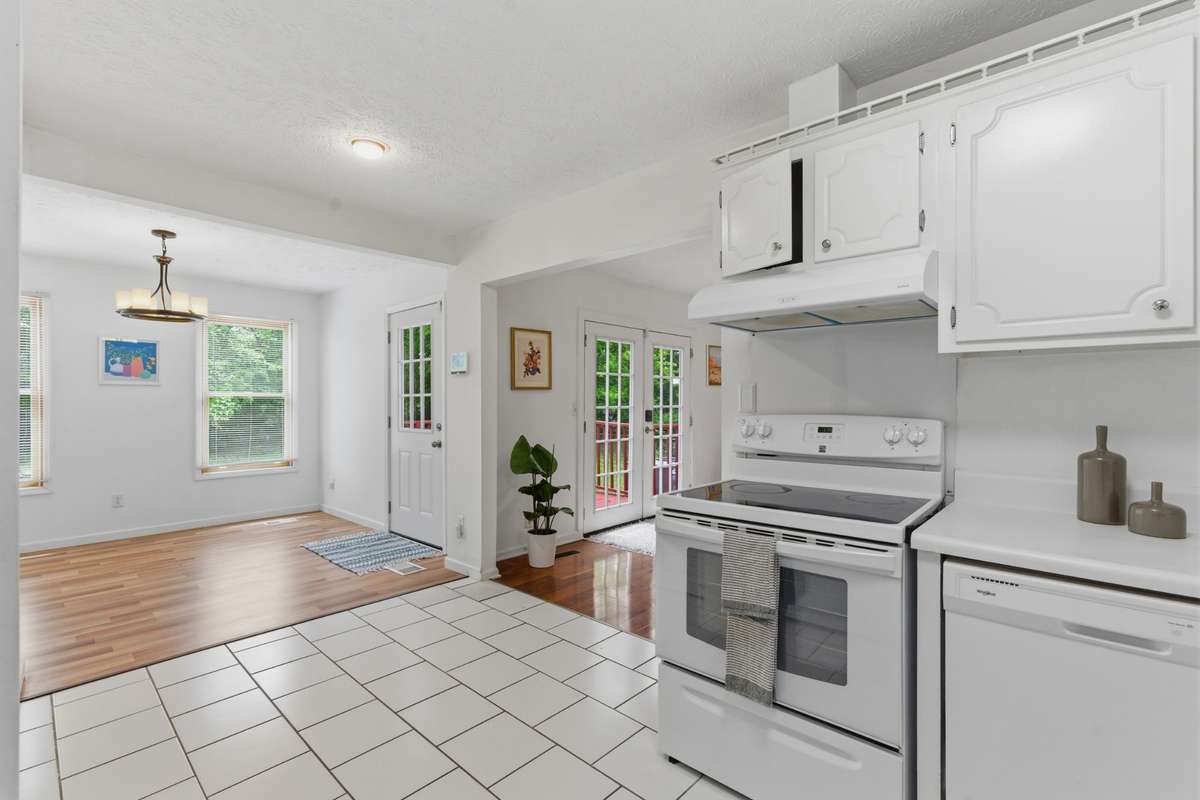 You have 2 entrances to the back deck - bring your groceries in that way and get ready for grilling season!