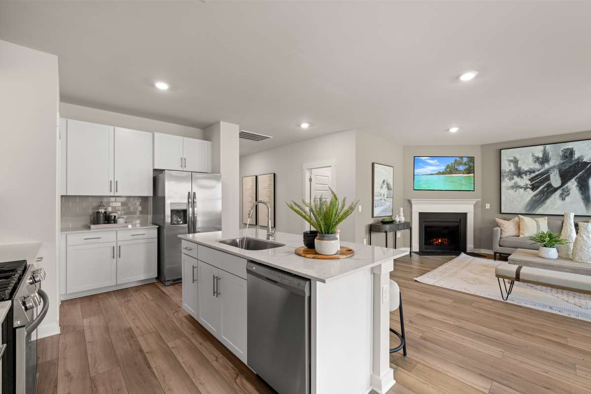 Photo of model, features and selections may not represent community selections
