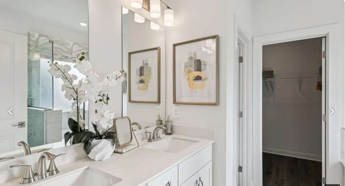 Photo is not of the actual home, but is an inspirational photo of builder’s model home and may depict options, furnishings, and/or decorator features that are not included