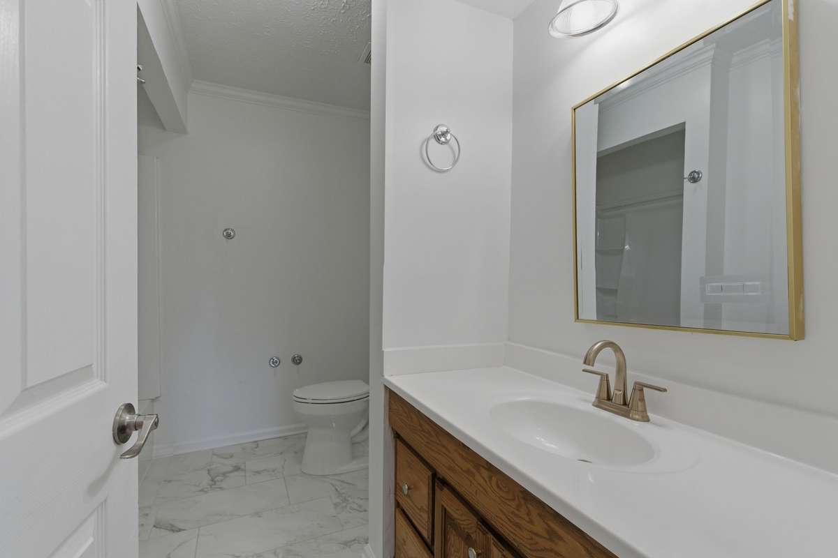 Full Bath #2 with tub and closet