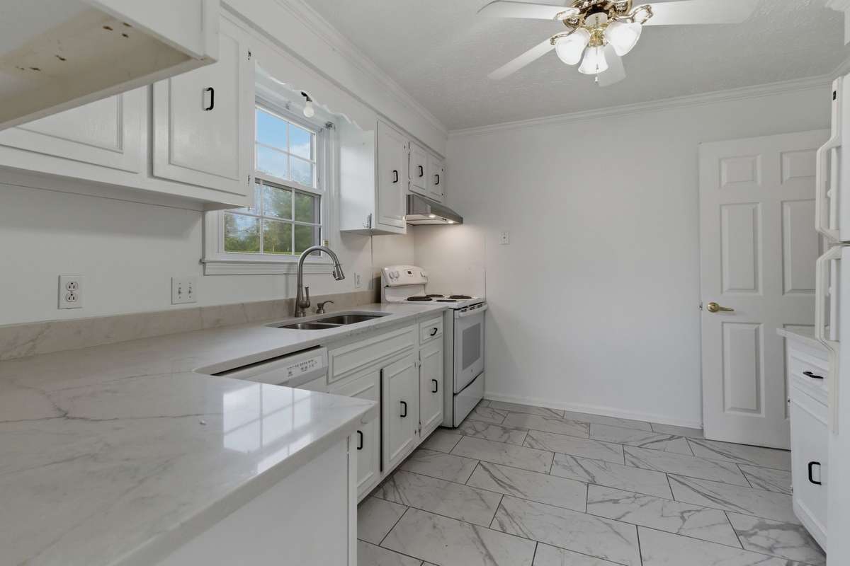 New marble countertops