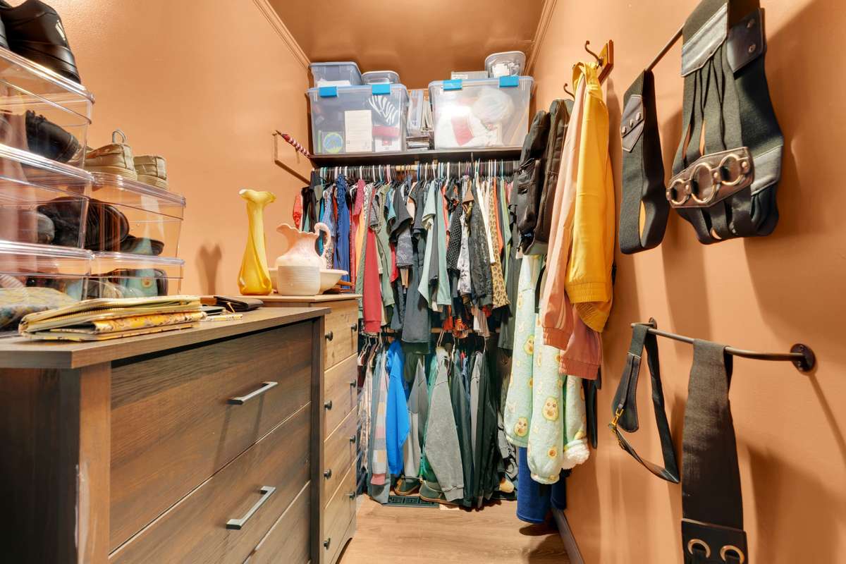 Walk-in primary closet
