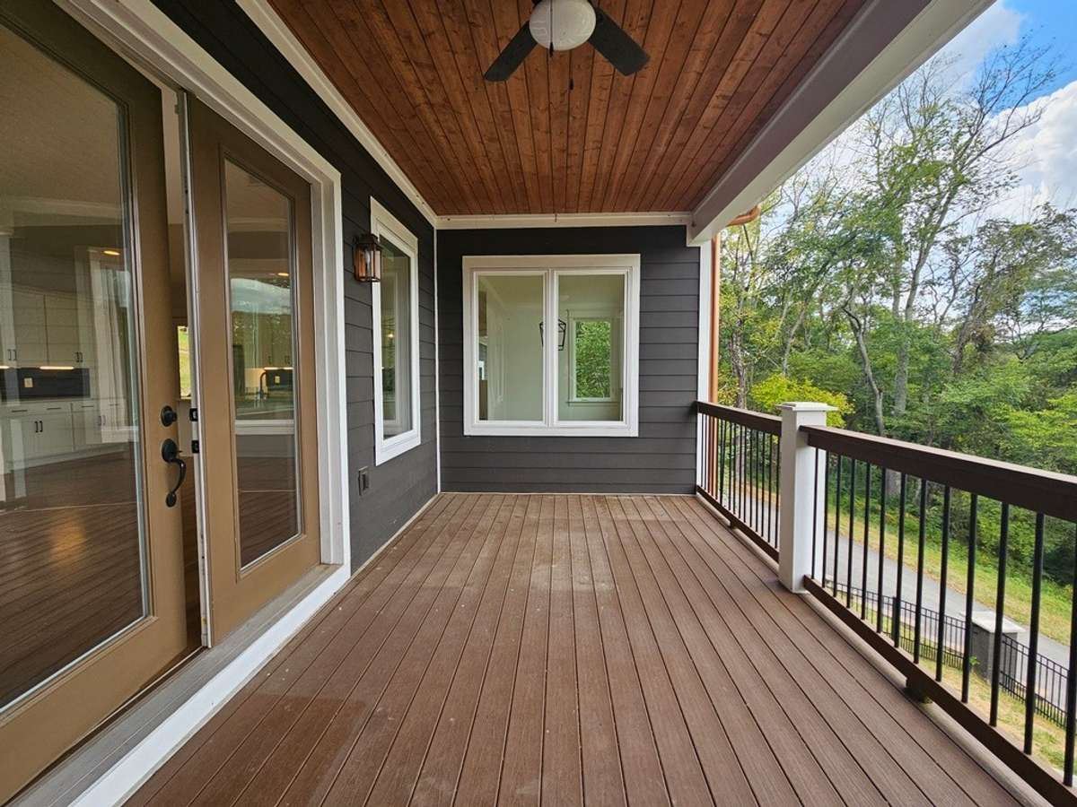 Front viewing deck off of the living room.