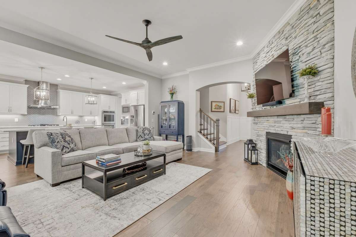 Look how open and inviting this room is!