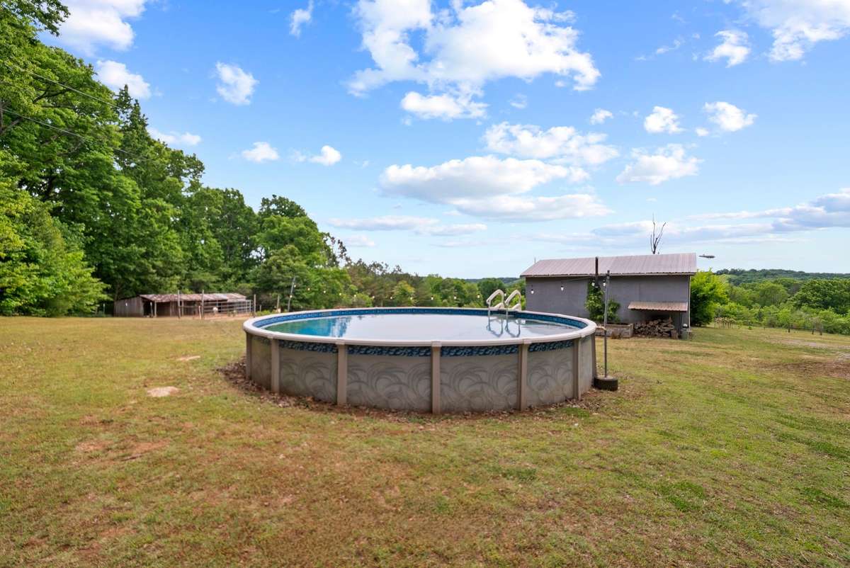Enjoy your summer in the 27' above ground pool.