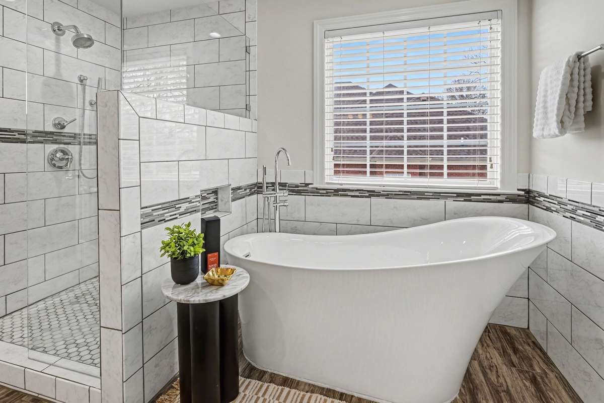 Owner's Suite Spa like Bath