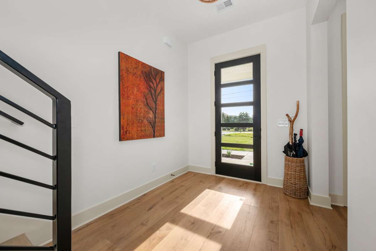 520 Gresham Lane - Beautiful Modern Front Door