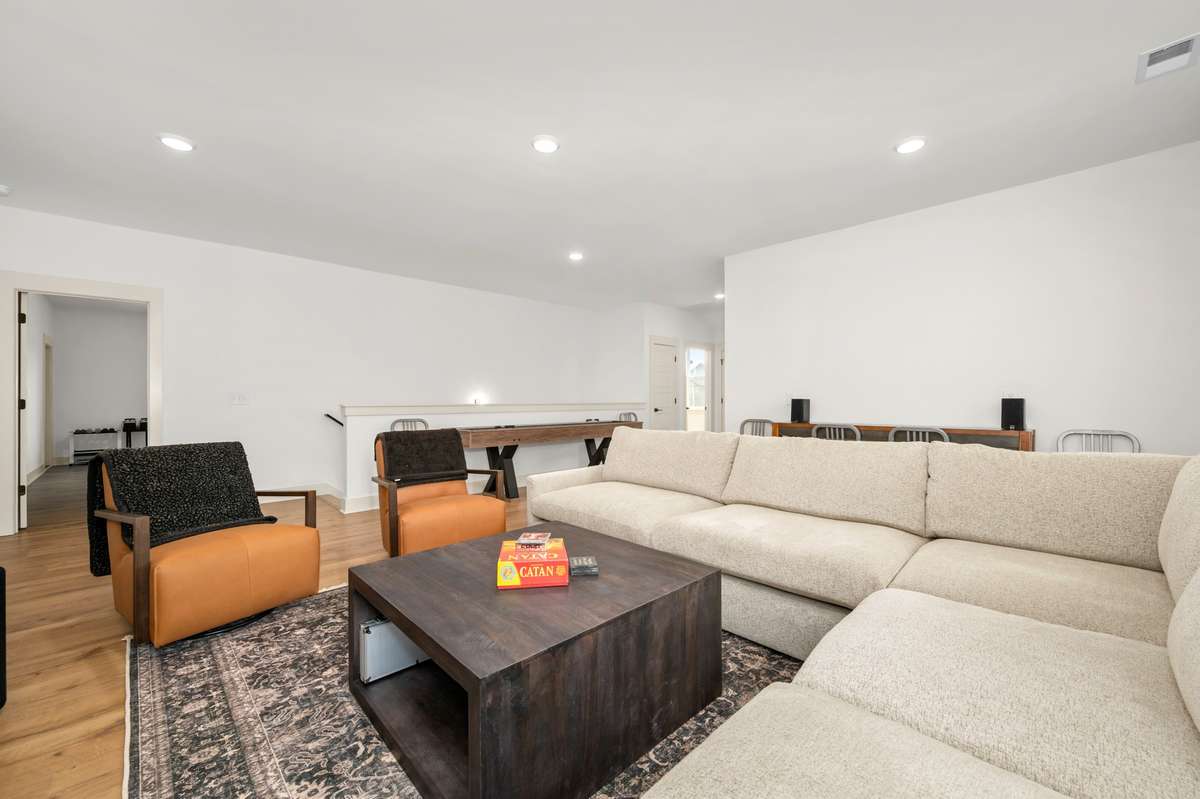 520 Gresham Lane - Large Bonus Room/Loft (Upstairs)