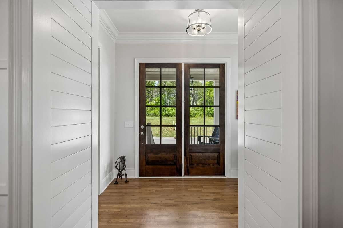 Generous foyer for greeting guests
