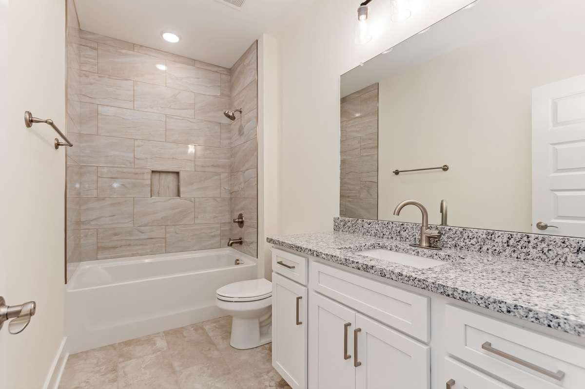 Full bathroom on the second floor.