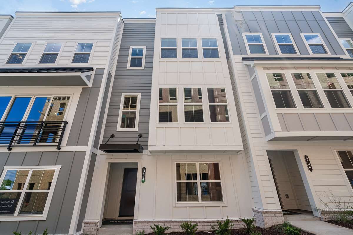 *Photos are for representational purposes only and are of a similar floor plan with differing finishes*