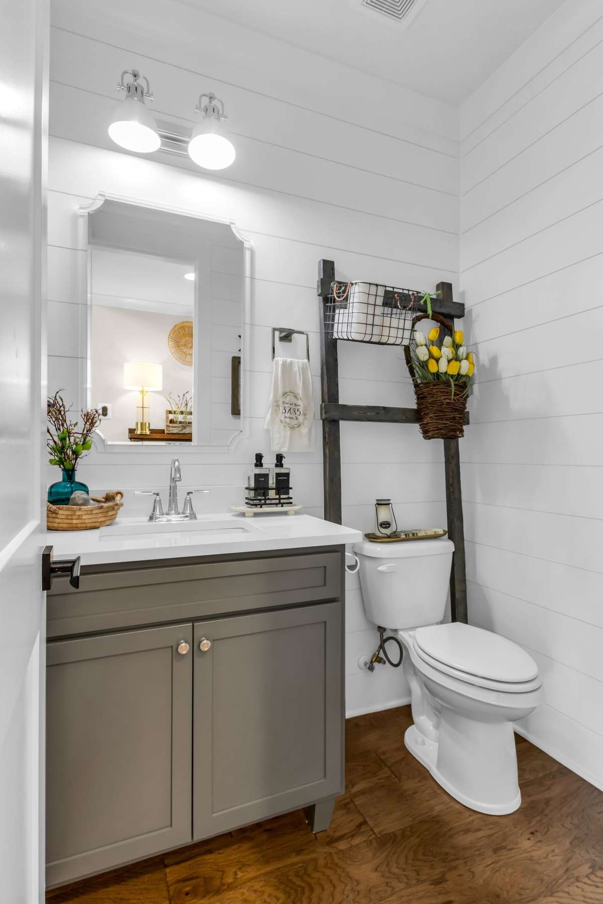 Powder room