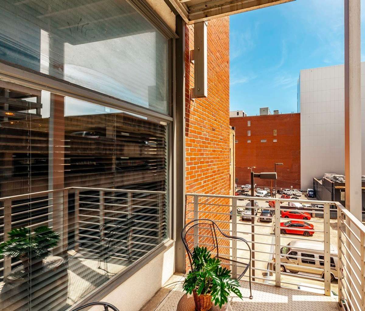 Private outdoor space in the heart of downtown Nashville.