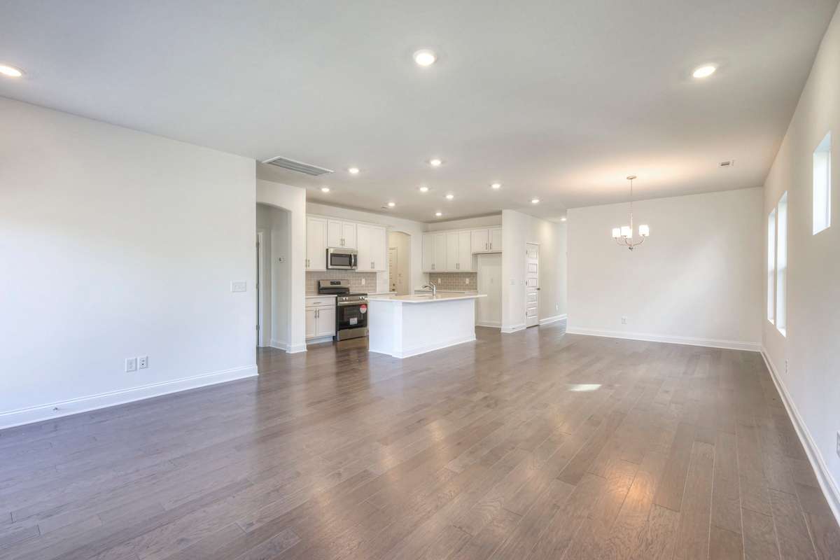 This photo is a sample of the Sutherland floorplan.  Options and exterior will vary depending on customer selections and preferences.