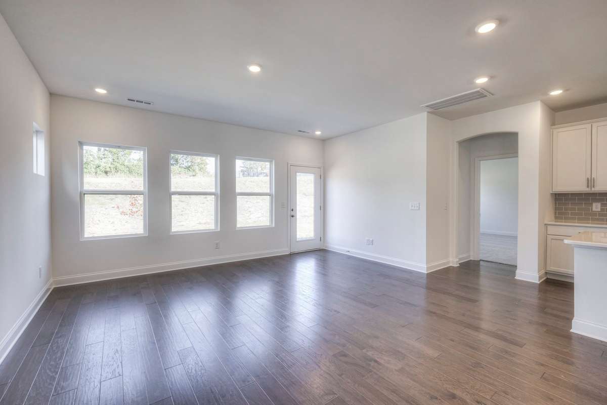 This photo is a sample of the Sutherland floorplan.  Options and exterior will vary depending on customer selections and preferences.