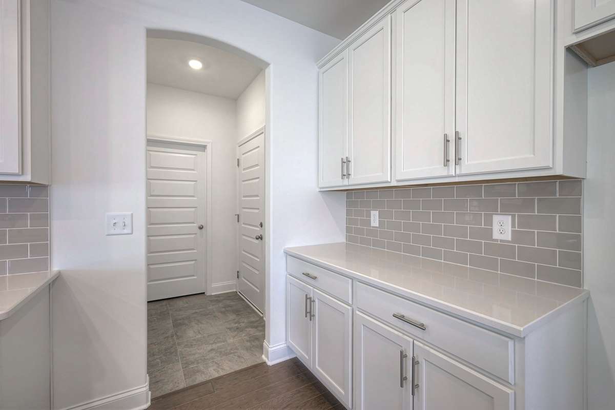 This photo is a sample of the Sutherland floorplan.  Options and exterior will vary depending on customer selections and preferences.