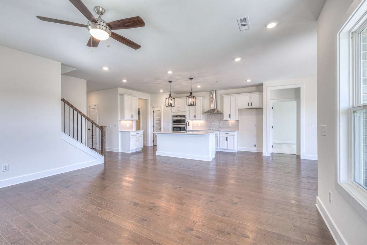 This photo is a sample of the Heartland floorplan.  Options and exterior will vary depending on customer selections and preferences.
