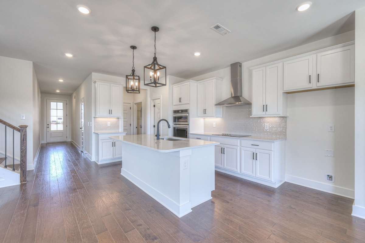 This photo is a sample of the Heartland floorplan.  Options and exterior will vary depending on customer selections and preferences.
