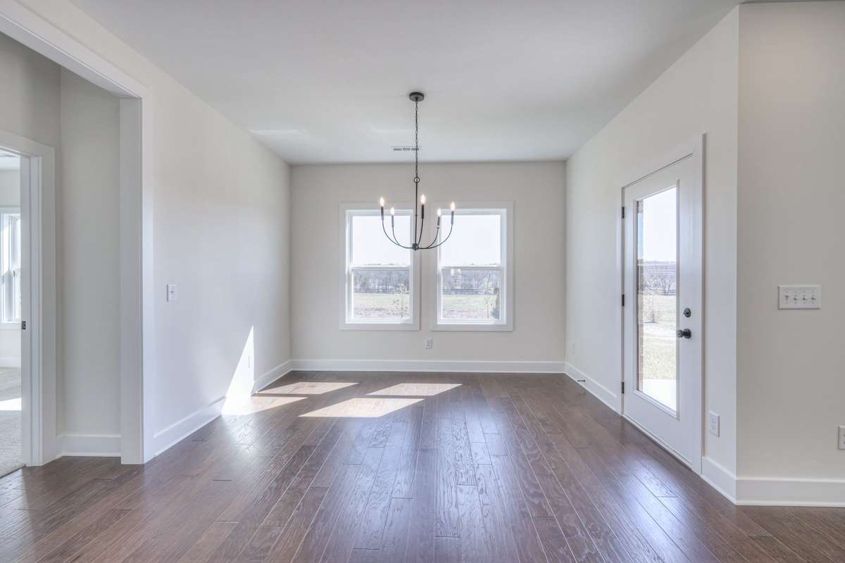 This photo is a sample of the Heartland floorplan.  Options and exterior will vary depending on customer selections and preferences.