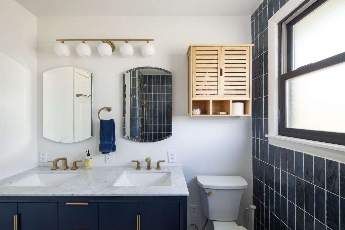marble countertops on the vanity