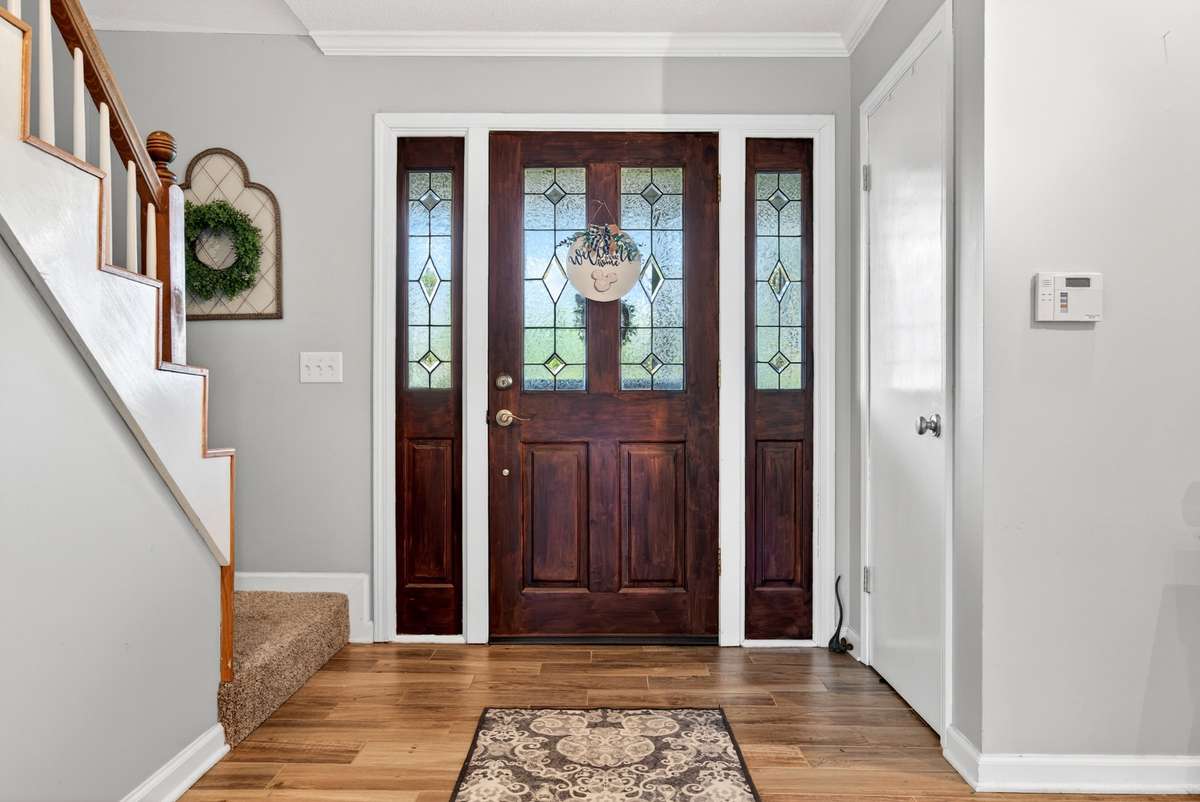 Front Door/Entryway