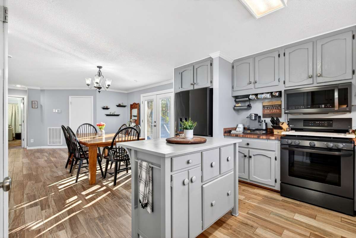 Kitchen/Dining