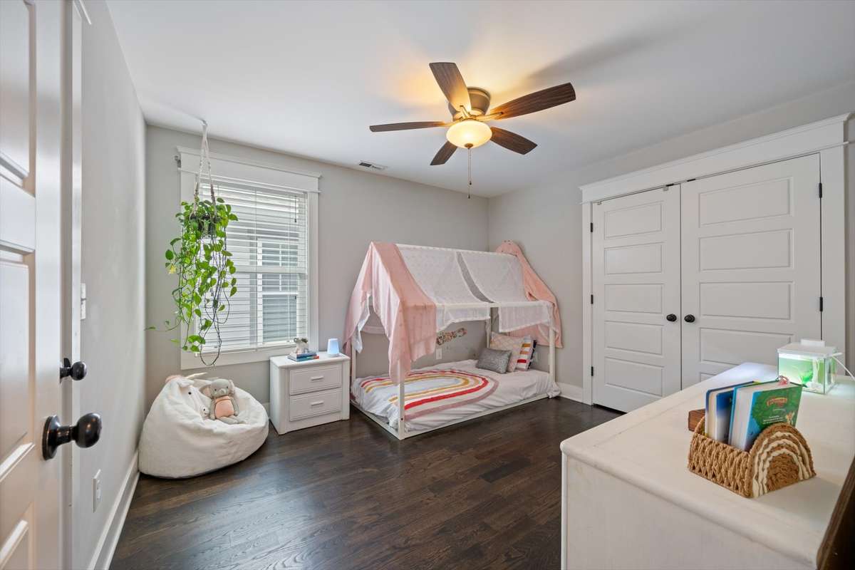 Guest room upstairs, jack and Jill bathroom