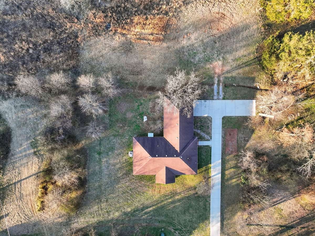 Large spacious lot with mature trees