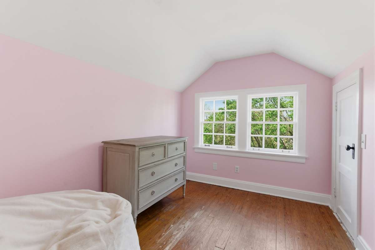 The sweetest playroom/nook off of one of the secondary bedrooms. What a dream!!!