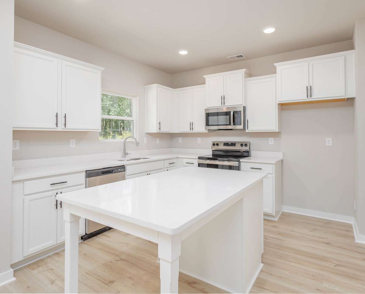 REPRESENTATION ONLY | PHOTOS FROM A PREVIOUSLY BUILT HOME OF THE SAME FLOOR PLAN