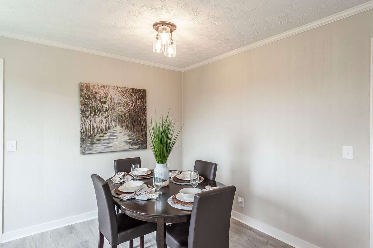 The intimate layout makes it ideal for both quick breakfasts & relaxed dinners with family or guests.