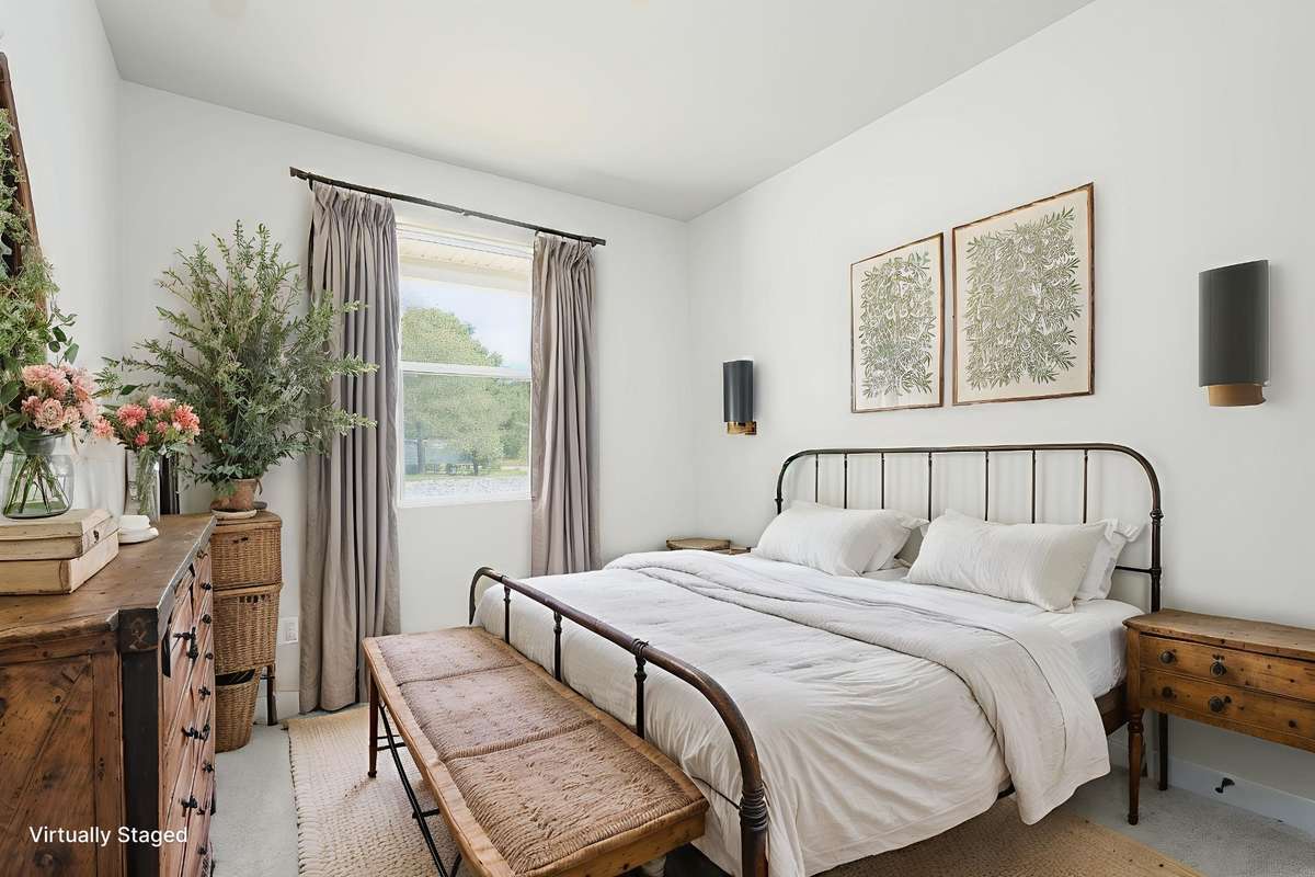 REPRESENTATION ONLY | PHOTOS FROM A PREVIOUSLY BUILT HOME OF THE SAME FLOOR PLAN