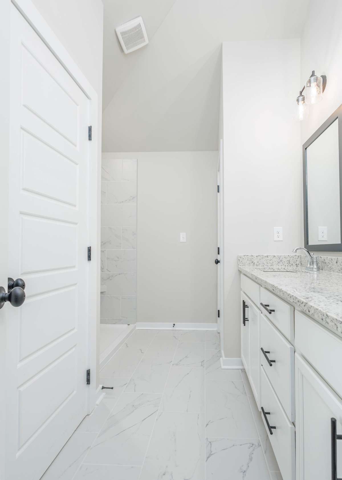 REPRESENTATION ONLY | PHOTOS FROM A PREVIOUSLY BUILT HOME OF THE SAME FLOOR PLAN
